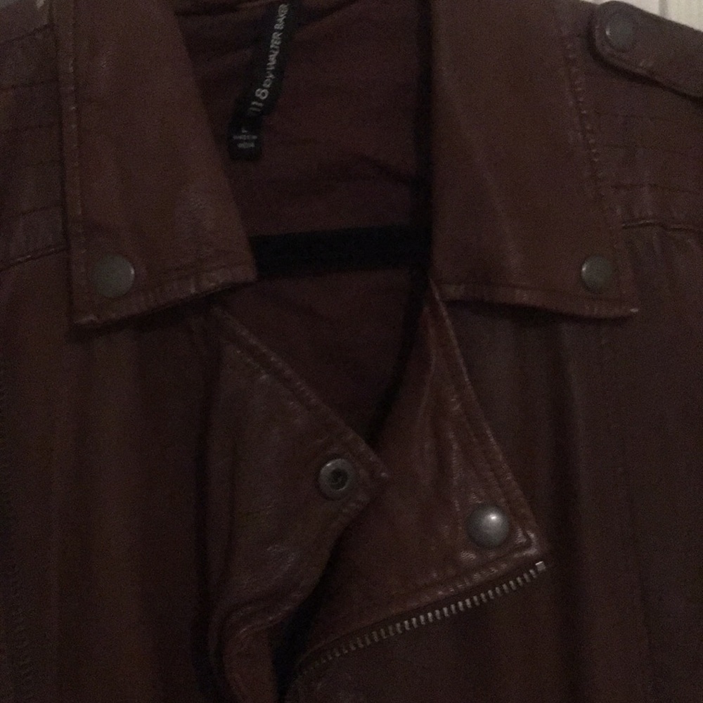 Leather jacket - Picture 2 of 4